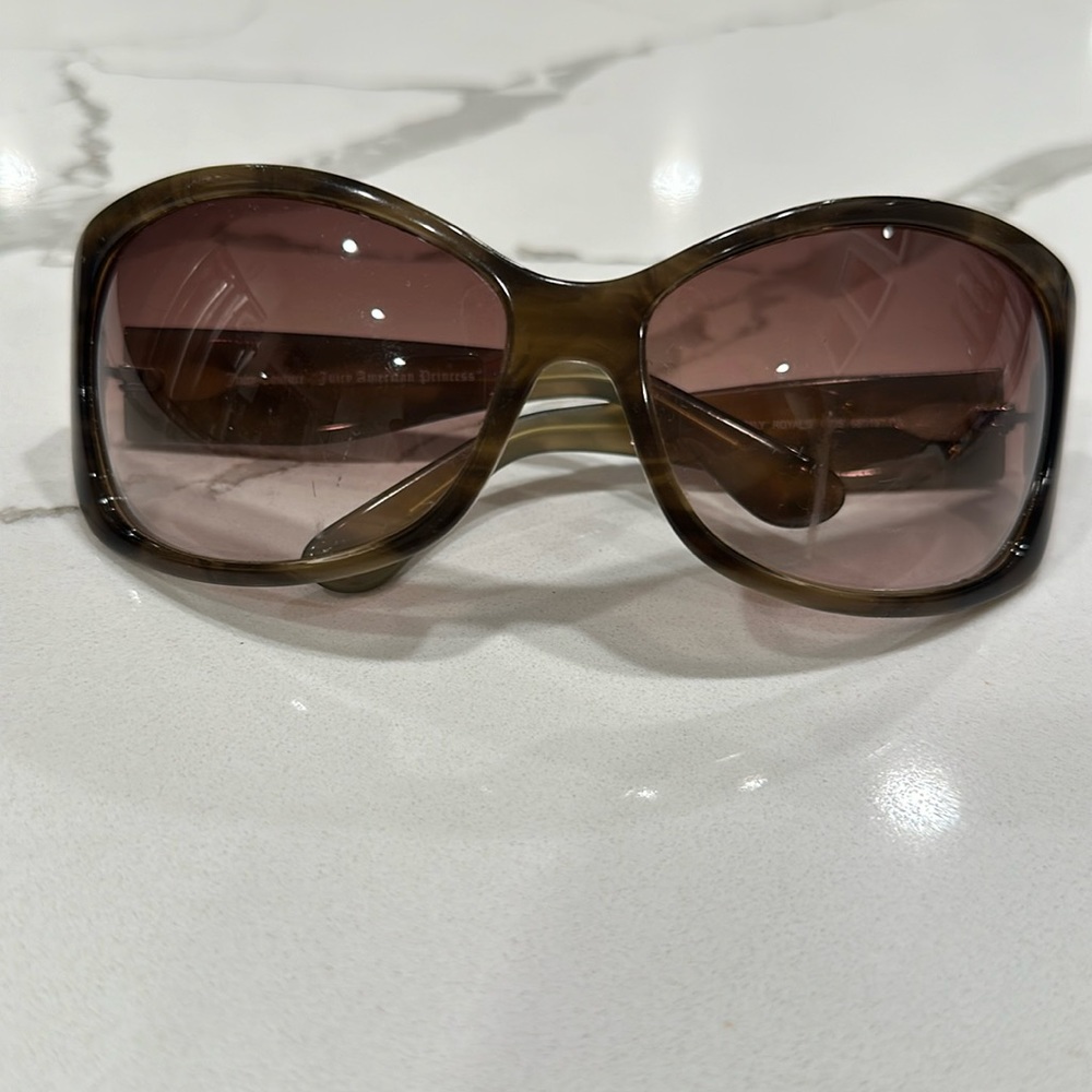 Juicy Couture Tortoise shell subglasses